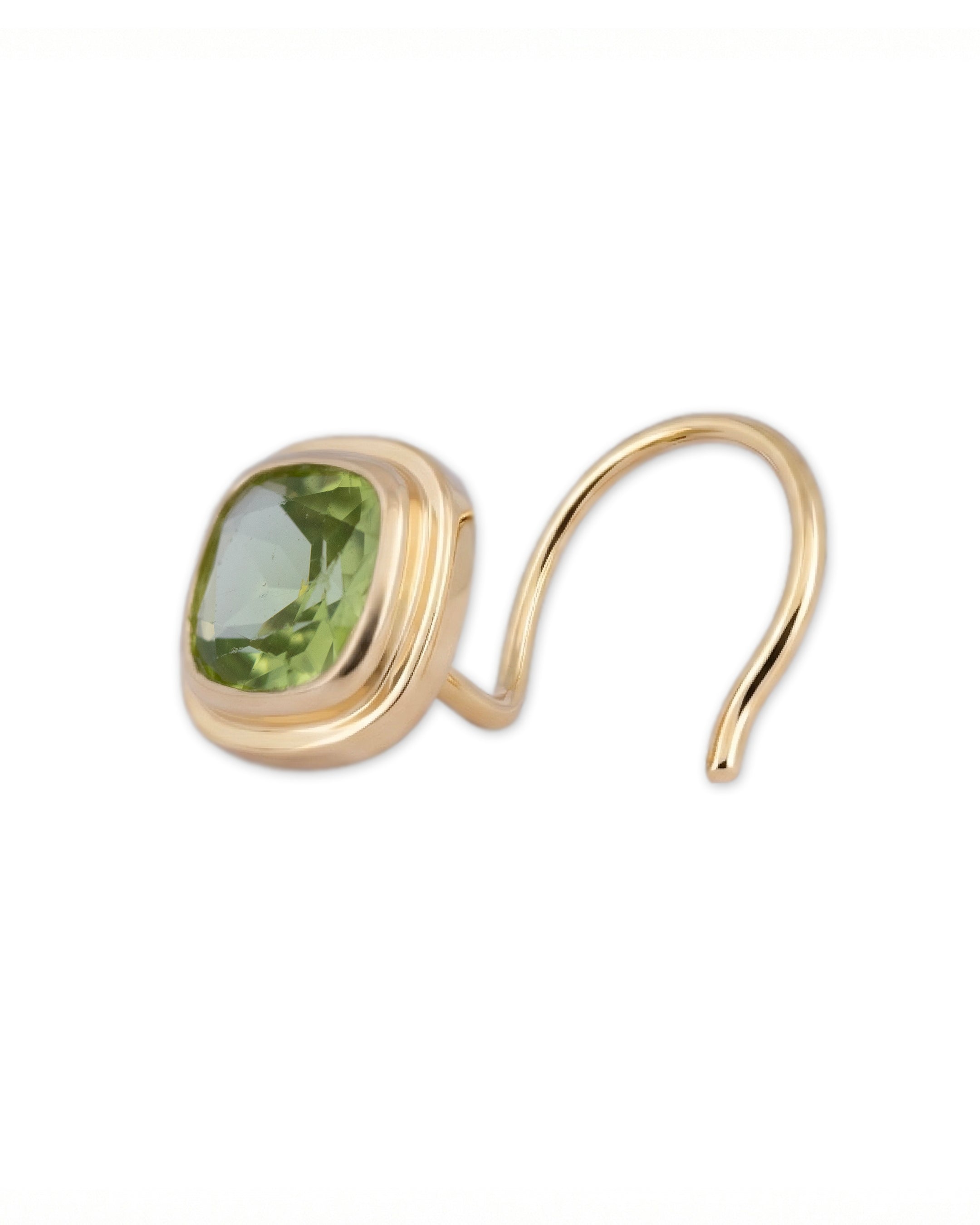 Peridot Cushion Glow Nosepin